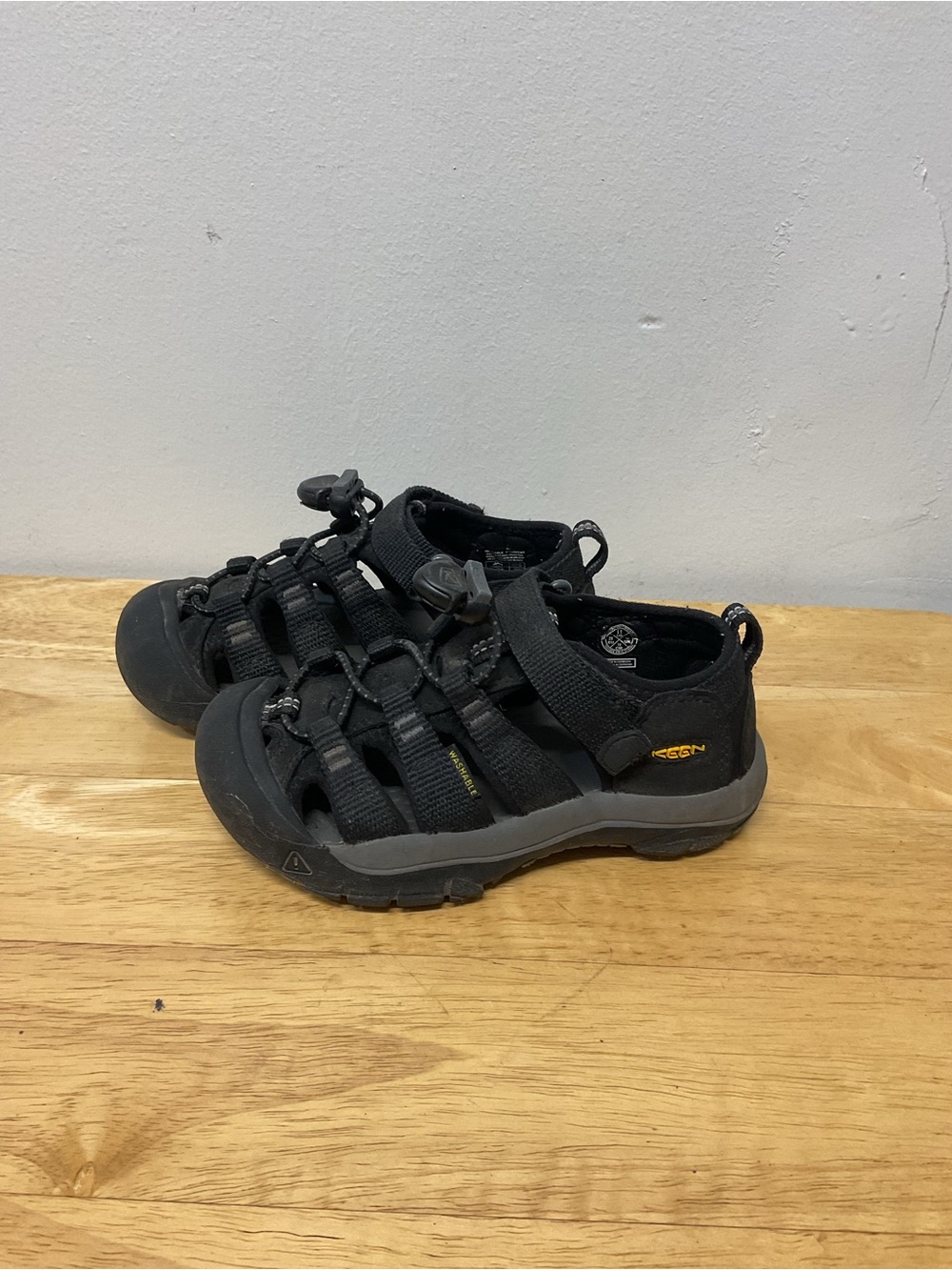 Keen Toddler Newport H2 Waterproof Black Boys Sandals size 11 - Picture 5 of 6